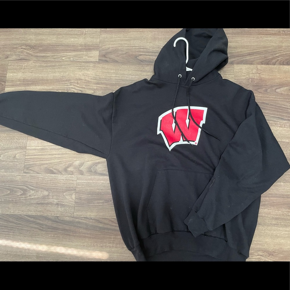 men’s xl wisconsin hoodie